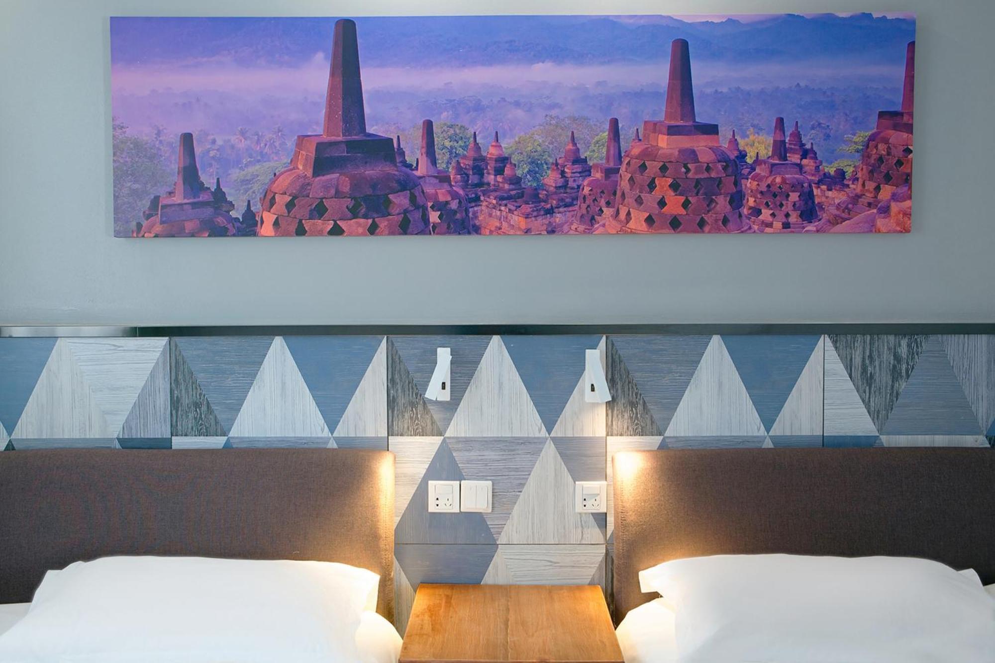 The Cloudland International Youth Hostel Close To The City Center,10 Min Walks To The Subway, Close To The Night Market, Old Street, Green Lake, English-Speaking Service, Free Activity Convenient Payment And Visa Cards Are Accepted Kunming Exterior photo