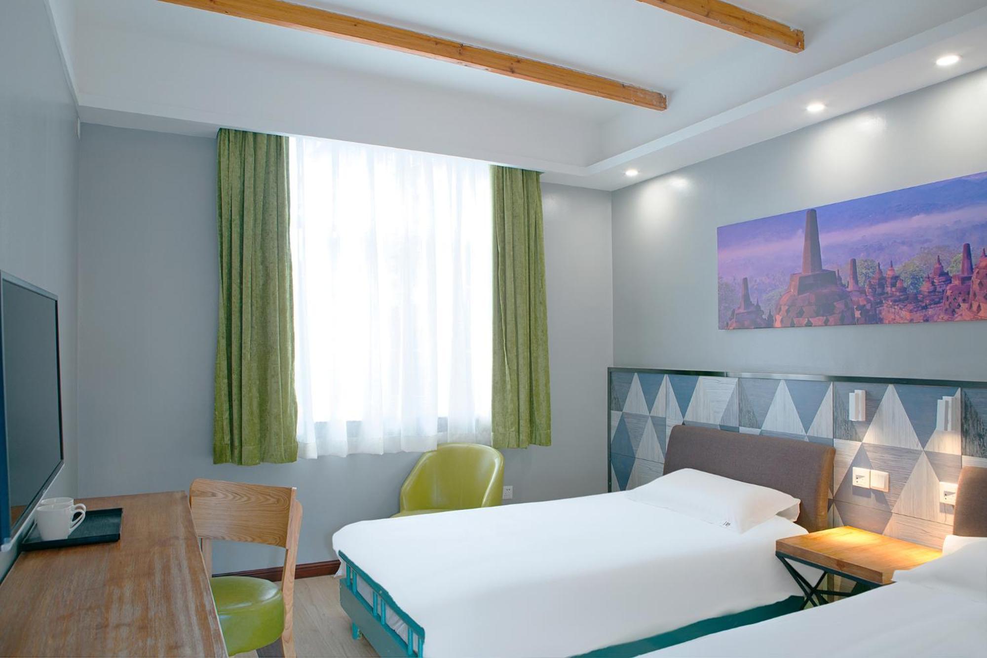 The Cloudland International Youth Hostel Close To The City Center,10 Min Walks To The Subway, Close To The Night Market, Old Street, Green Lake, English-Speaking Service, Free Activity Convenient Payment And Visa Cards Are Accepted Kunming Exterior photo
